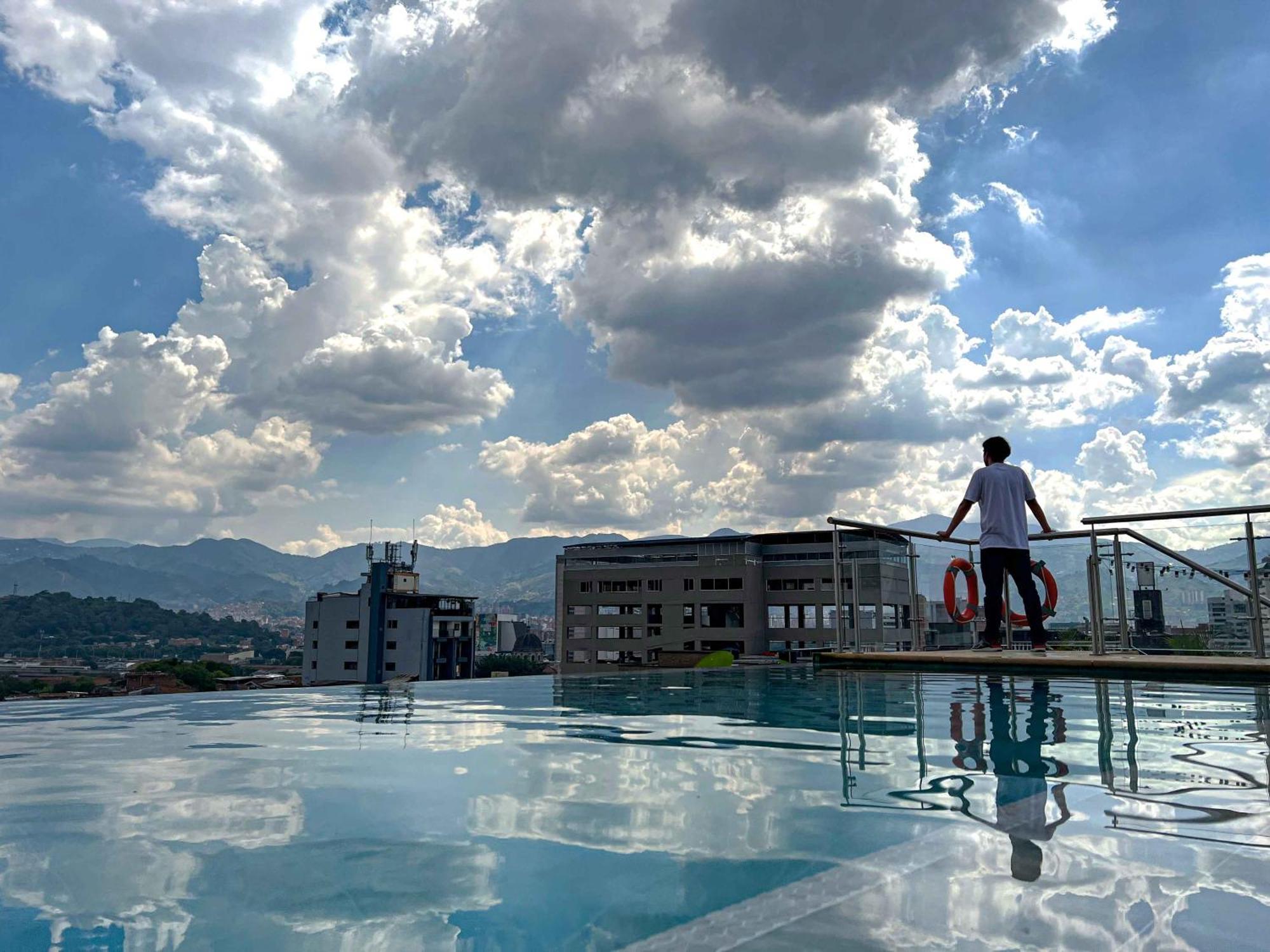 Apartahotel Medellín Extérieur photo